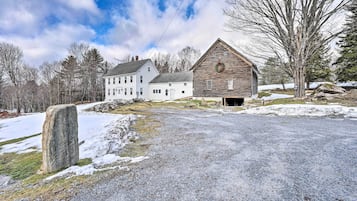 House (5 Bedrooms) | Interior