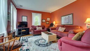 Unclassified image, 4 of 46, button - Historic Mount Holly Vacation Rental (Mount Holly)