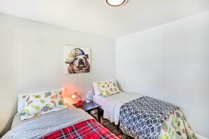 Apartment (2 Bedrooms) | Interior - Cozy Monterey Apartment - Walk to Wharf & Dtwn! (Monterey)