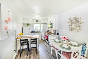 Apartment (2 Bedrooms) | Interior - Cozy Monterey Apartment - Walk to Wharf & Dtwn! (Monterey)