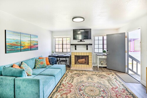 Cozy Monterey Apartment - Walk to Wharf & Dtwn!