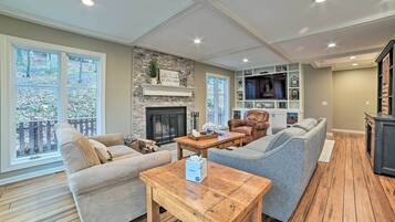 House (4 Bedrooms) | Interior