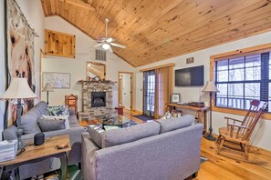 House (2 Bedrooms) | Front of property - Murphy Family Cabin w/ Fire Pit & Forest Views! (Murphy)