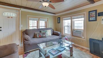 House (1 Bedroom) | Interior