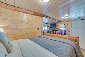 House (1 Bedroom) | Interior