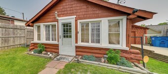 Cozy Houghton Lake Vacation Rental w/ Fireplace!