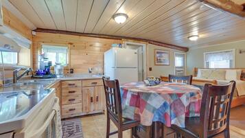 House (1 Bedroom) | Interior