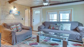 House (1 Bedroom) | Interior