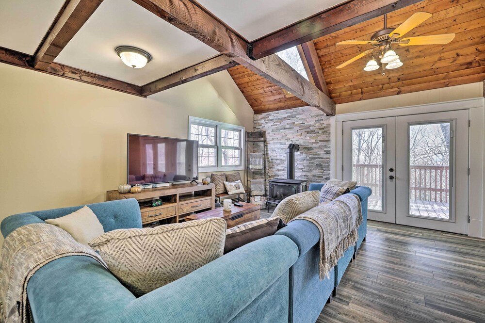 East Stroudsburg Home: 'chuck's Nest'