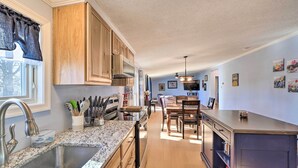 House (3 Bedrooms) | Interior - Family-friendly Bernice Home: 2 Mi to Lake & Park! (Afton)