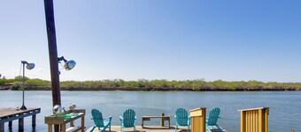 Sunny, Waterfront Rio Hondo Studio w/ Shared Perks