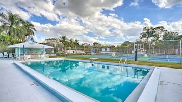 House (3 Bedrooms) | Front of property