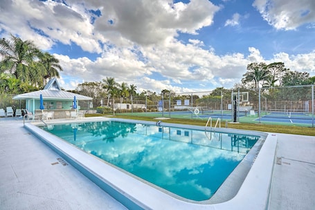 House (3 Bedrooms) | Front of property