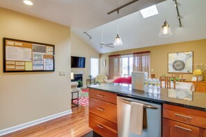 Apartment (2 Bedrooms) | Interior - 2 Mi to Ocean: Rehoboth Beach Condo w/ Pool Access (Rehoboth Beach)