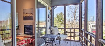 2 Mi to Ocean: Rehoboth Beach Condo w/ Pool Access