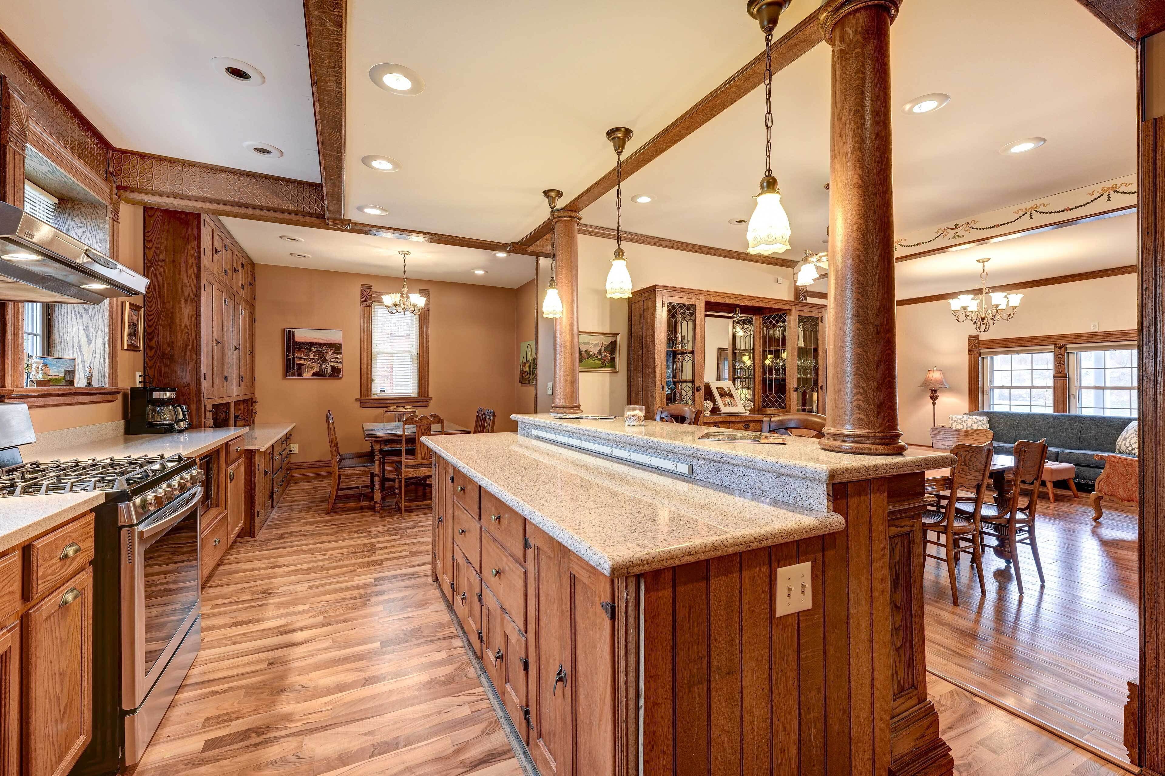 Roomy Vacation Rental in Downtown Fort Wayne!