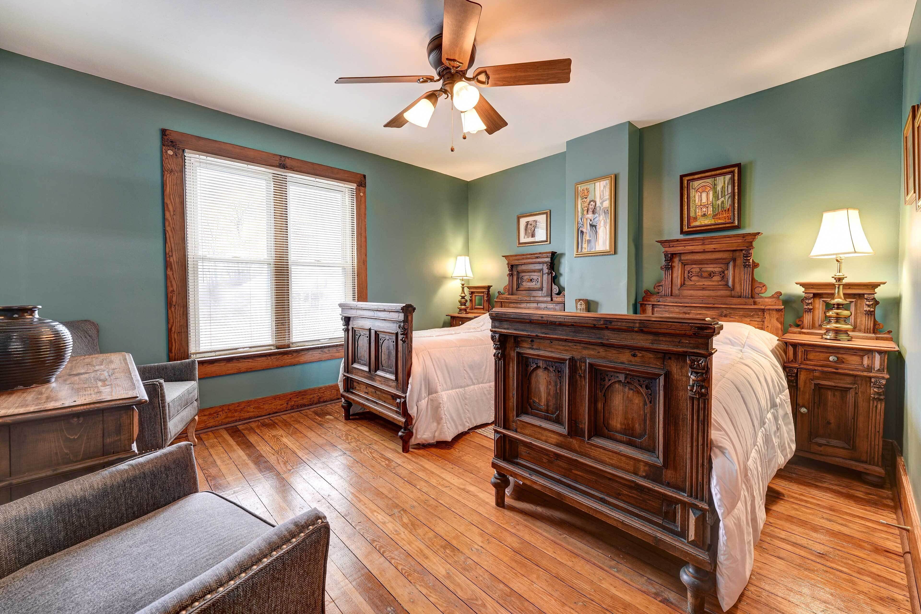 Roomy Vacation Rental in Downtown Fort Wayne!