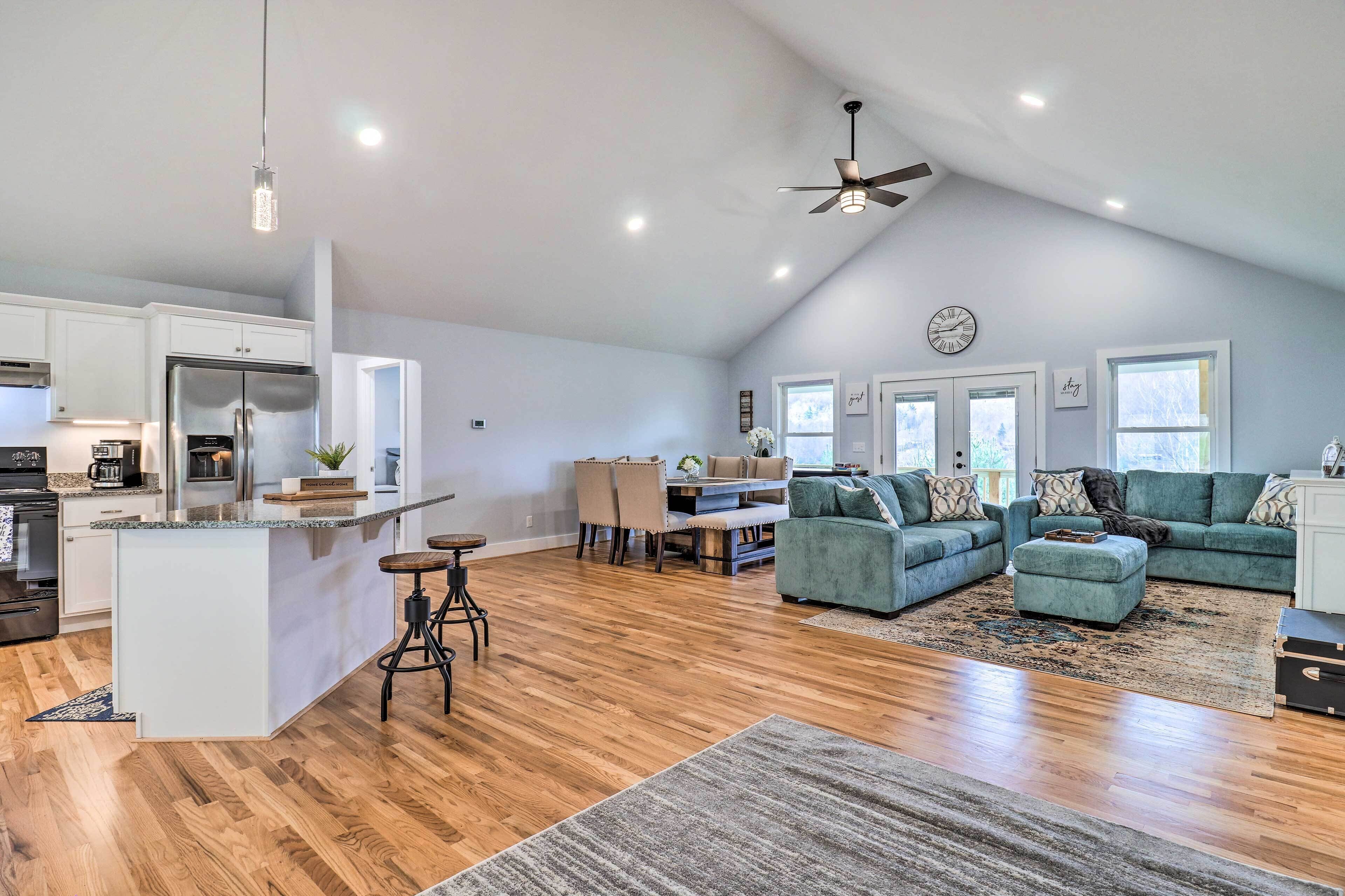 House (3 Bedrooms) | Interior