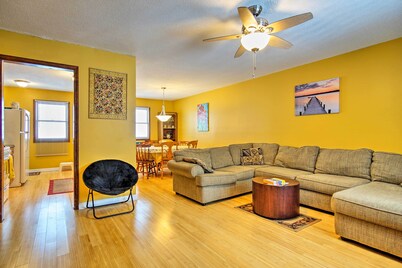 樹林環繞的雙湖度假屋：距密西根湖 13 英里！