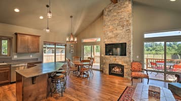 House (2 Bedrooms) | Front of property