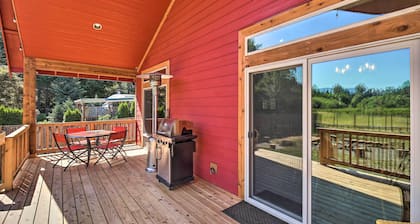 Rustic Cabin Near Mt Rainier: Fire Pit & Bbq!