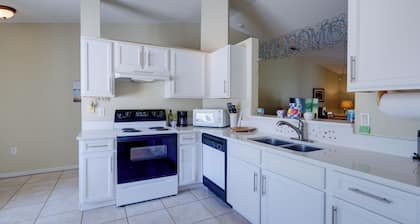 Bright Titusville Retreat w/ Lanai - WFH Friendly!