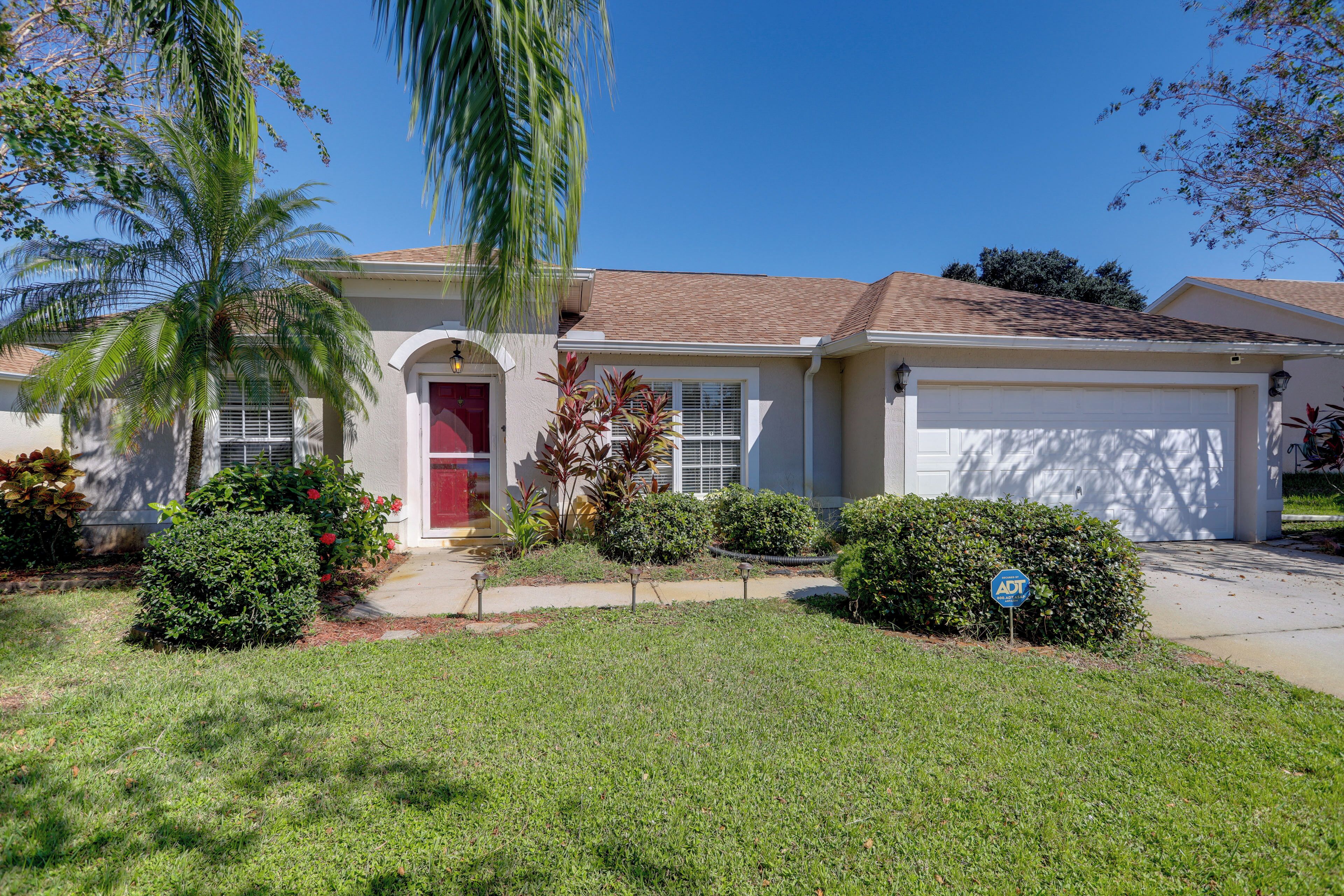 House (2 Bedrooms) | Exterior