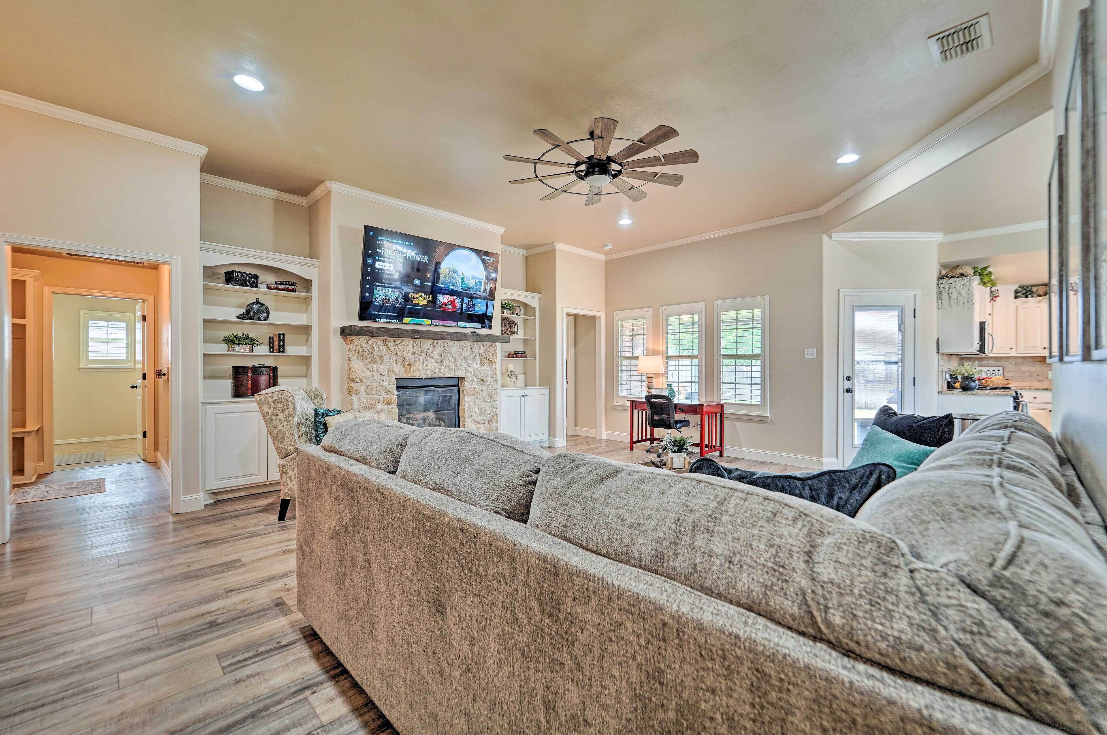 Quaint Lubbock Home ~ 6 Mi to TTU + Downtown!