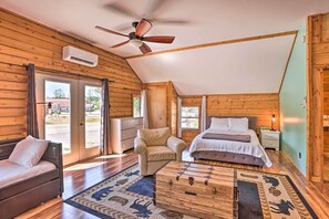 Apartment (0 Bedroom) | Interior - Quaint Studio w/ Shared Beach: Walk to Suttons Bay (Suttons Bay)