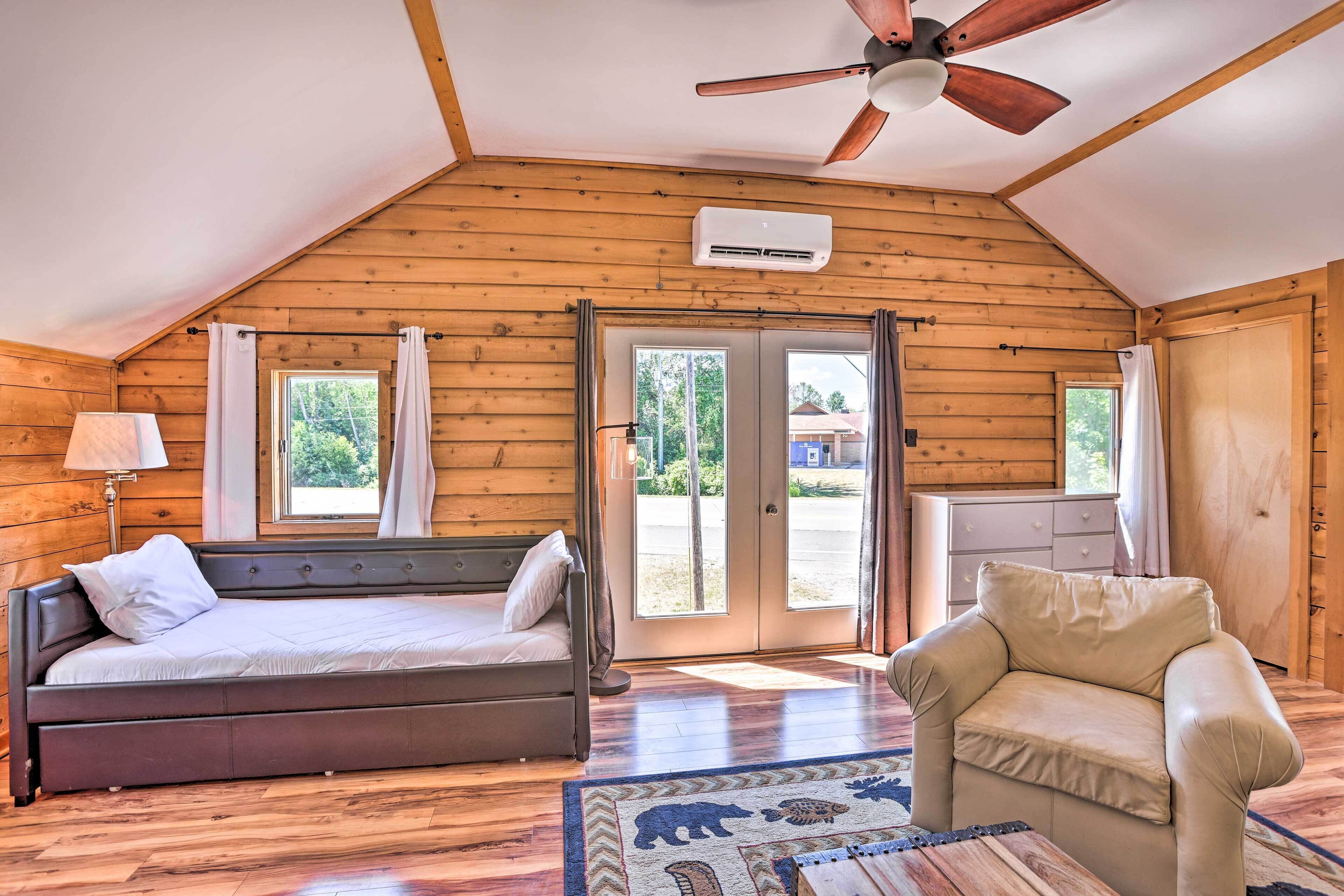 Apartment (0 Bedroom) | Interior