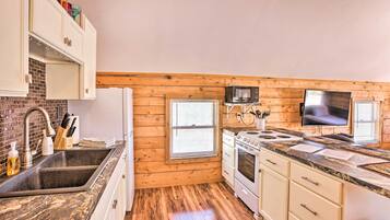 Apartment (0 Bedroom) | Interior