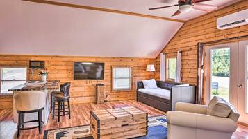 Apartment (0 Bedroom) | Interior