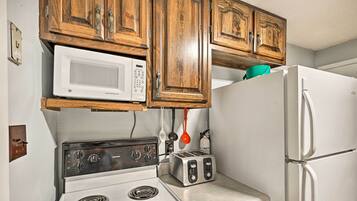 House (1 Bedroom) | Interior