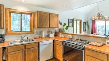 House (1 Bedroom) | Interior