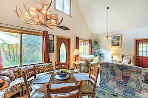 House (1 Bedroom) | Interior - 'marble Hideaway' Cabin w/ Mountain Views + Deck! (Carbondale)