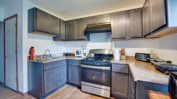 Cottage (2 Bedrooms) | Interior