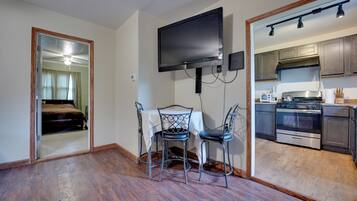 Cottage (2 Bedrooms) | Interior