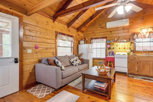 House (1 Bedroom) | Interior