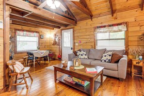 House (1 Bedroom) | Interior