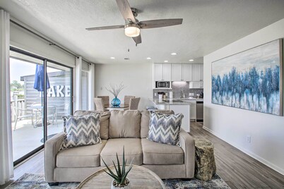 Balcony & Lake Access: Hot Springs Getaway!