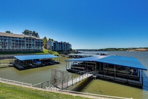 Interior - Lakefront Patio, Pool Access! Lands End Condo (Osage Beach)
