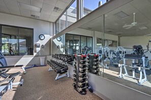 Apartment (3 Bedrooms) | Interior - Lakefront Patio, Pool Access! Lands End Condo (Osage Beach)