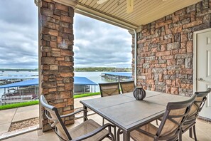 Apartment (3 Bedrooms) | Front of property - Condo With Lakefront Patio & Community Perks! (Osage Beach)
