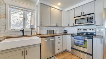 Cottage (3 Bedrooms) | Interior