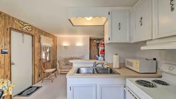 House (1 Bedroom) | Interior