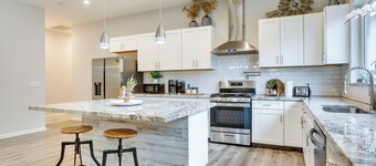 Stunning Clovis Home ~ 1 Mile to Old Town!
