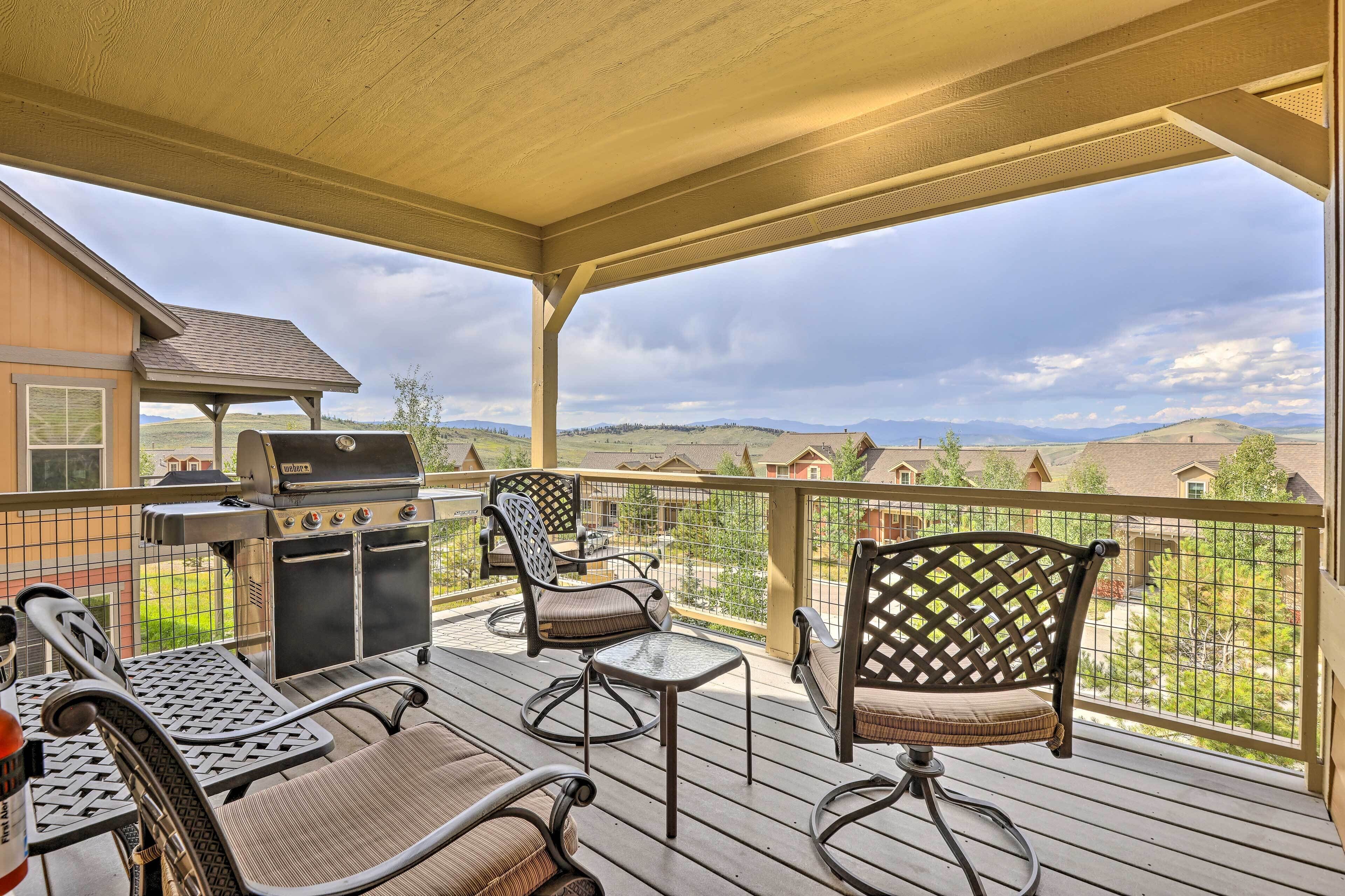 Beautiful Granby Home: Hot Tub & Mtn Views!