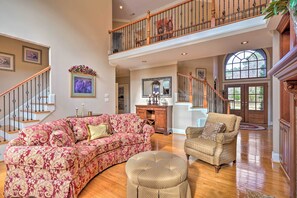 منزل (5 Bedrooms) | المنشأة من الداخل