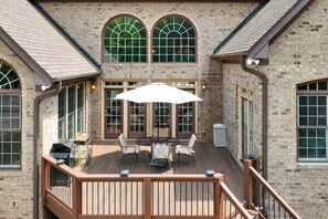 House (5 Bedrooms) | Interior