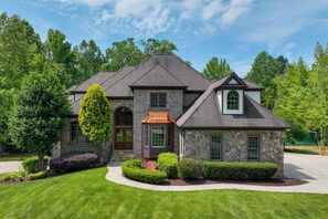 House (5 Bedrooms) | Front of property